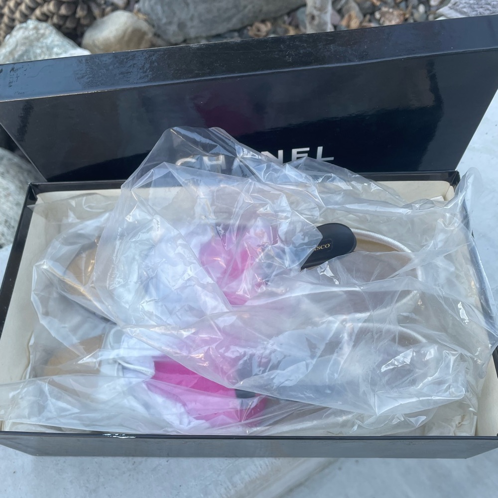 Chanel Shoes - Picture 5 of 14